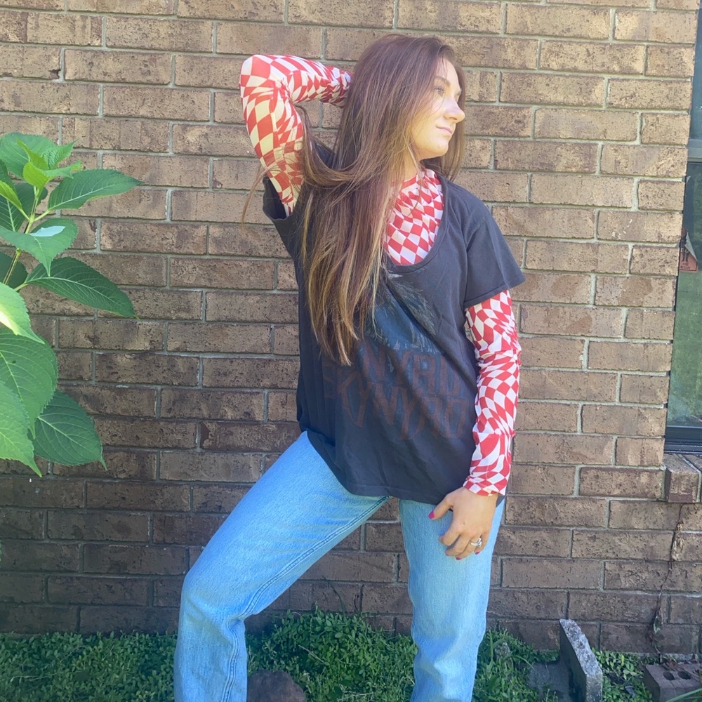 Red and White Retro Mesh Layering Shirt